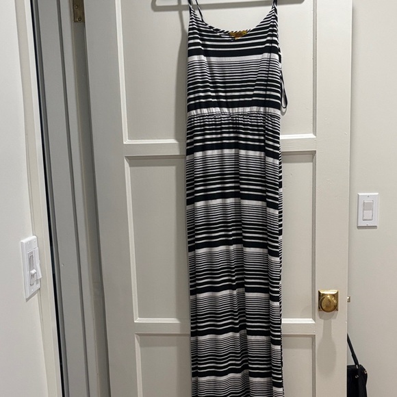 Finesse Dresses & Skirts - Finesse Black and White Striped Maxi Dress